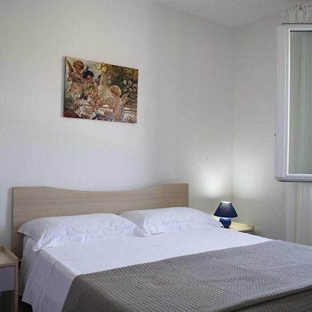 Appartamenti In Via Schipa Pescoluse Марина-ди-Песколузе Экстерьер фото